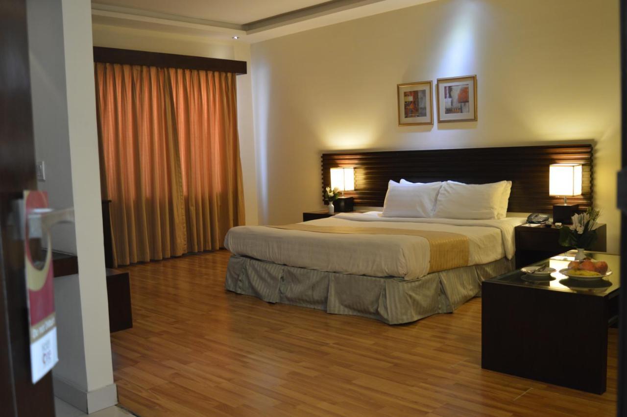 Hotel One Downtown, Lahor Dış mekan fotoğraf
