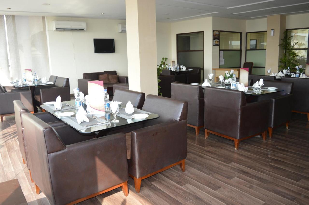 Hotel One Downtown, Lahor Dış mekan fotoğraf